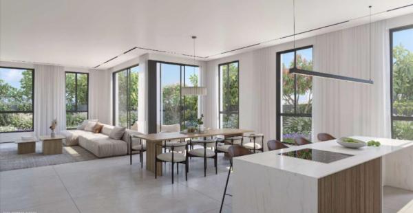 בשכונת אלון