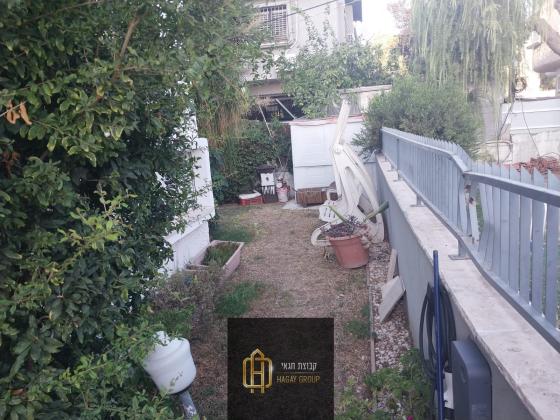 הגפן 3, יפה נוף וגני דן