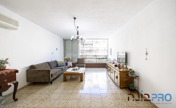 גיסין, אברמוביץ