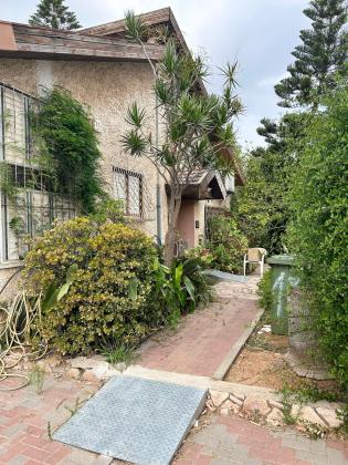 שרת משה 19, רמתיים