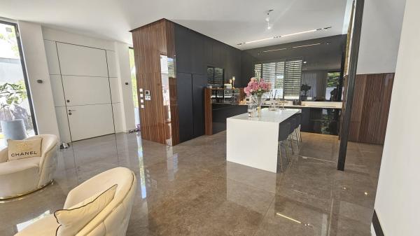 העצמאות 28, נחלת יהודה