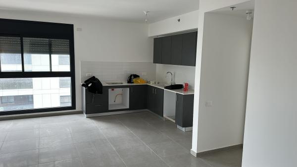 לויתן 4, עין התכלת