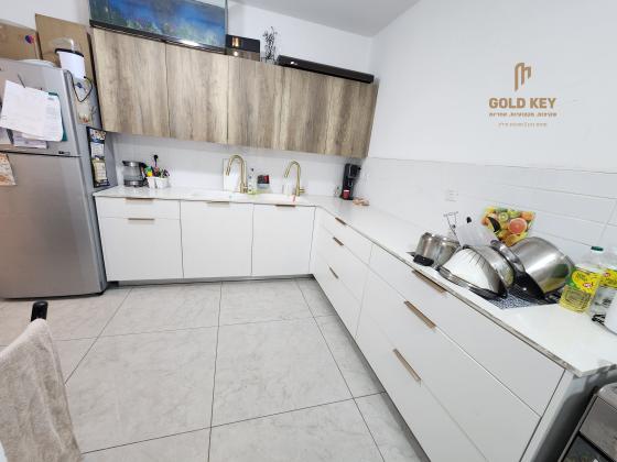 חזון איש 6, רמת שלמה