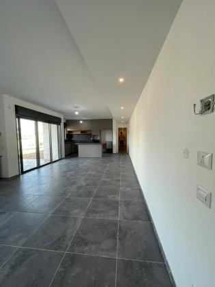 האתרוג 28, הדרים