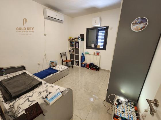 חזון איש 6, רמת שלמה