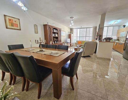 קקל, המרכז השקט