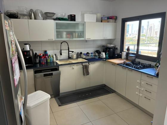 בני בנימין 3, גלי הים