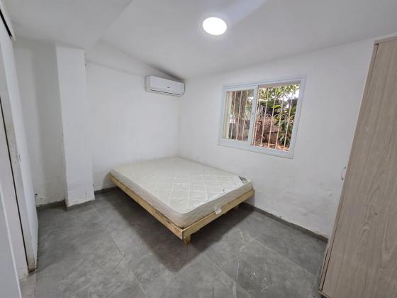 ארלוזורוב 75, הדר עליון