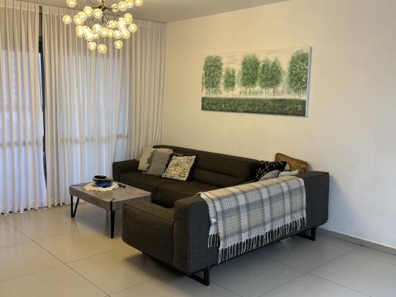 דוש קריאל גרדוש 4, פסגות אפק