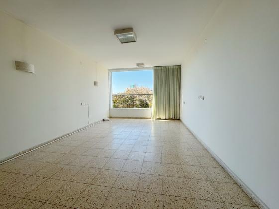 מעלות 11, נאות יהודית