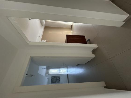 אריק איינשטיין 6, הרצליה ב'