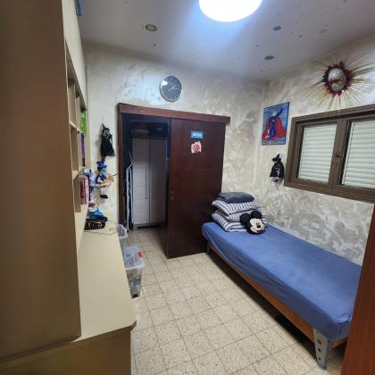 רייק חביבה, שיכון ותיקים