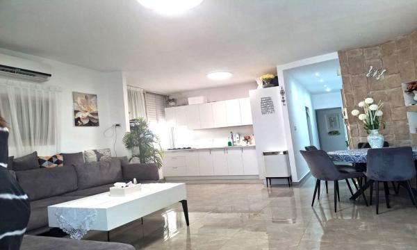 סוקולוב, הירוקה המרכזית