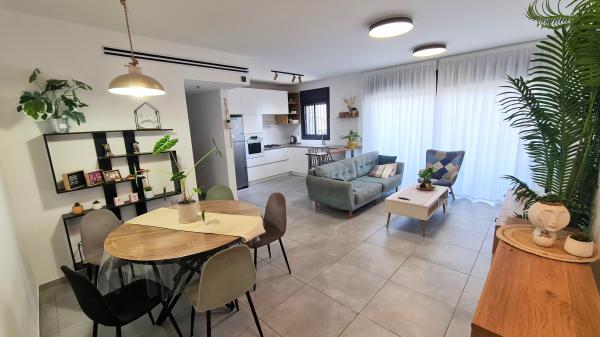 יעקב תמרי 17, חצרות המושבה