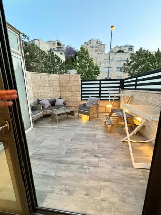 בשכונת פסגת זאב