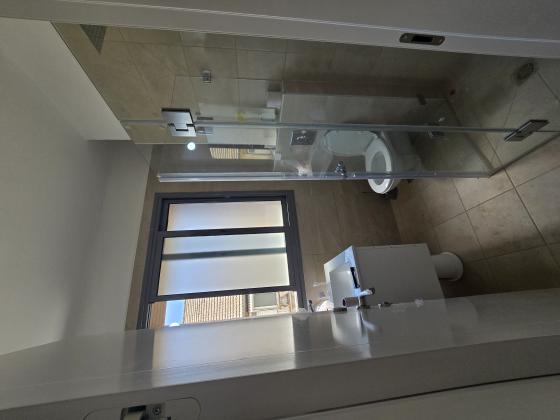 הסנה 13, יד לבנים