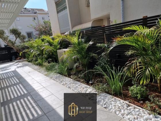 התבור 7, סביוני הפארק