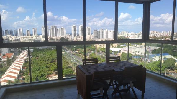 פקאן 6, פרפר