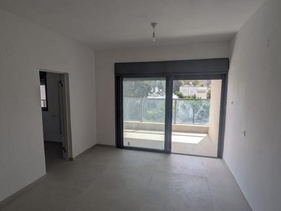 אילון 14, מרכז העיר