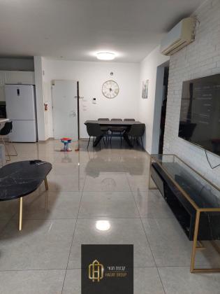 לביא אריק, קרית האמנים