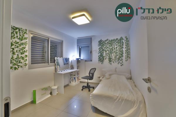 יאיר שטרן, קיראון