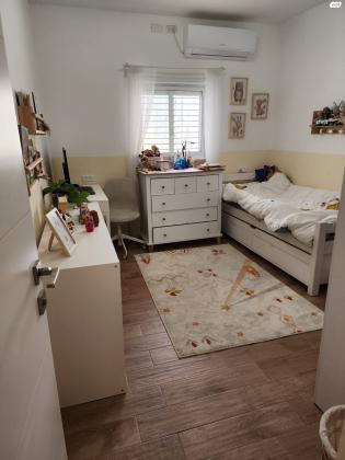 קלויזנר 8, נווה רמז