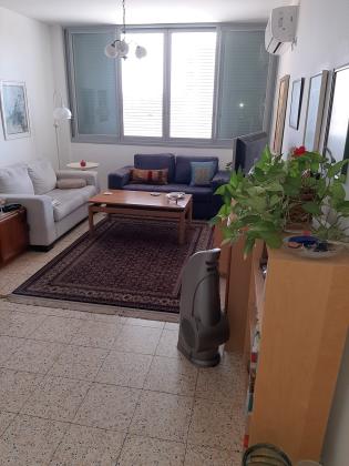 שלום עליכם 6, מרכז העיר