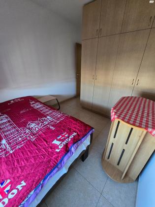 חללי אגוז 14, גני אביב