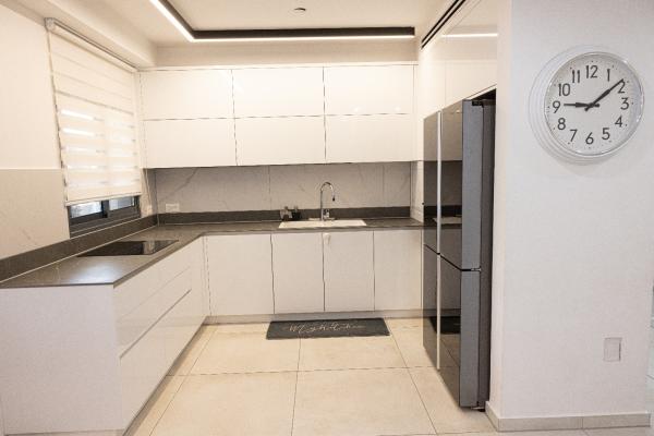 חרמון 15, בית בפארק