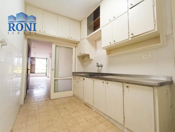 דניאל 55, שיכון ותיקים