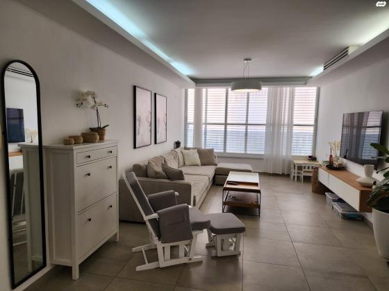 קלויזנר 8, נווה רמז