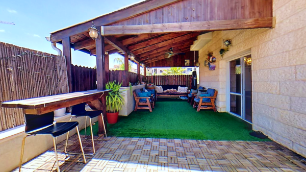 בשכונת סנסן