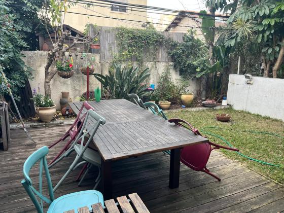 בשכונת רמת החייל