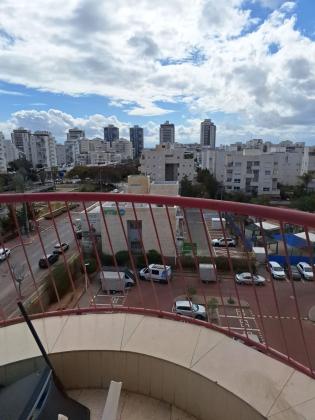 הסוכה 6, קריית כרמים