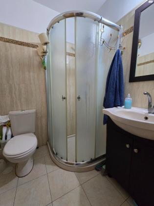 חללי אגוז 14, גני אביב