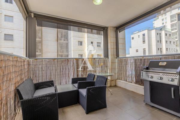 בשכונת שדרת המגדלים