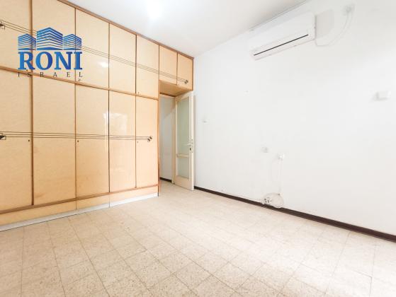 דניאל 55, שיכון ותיקים