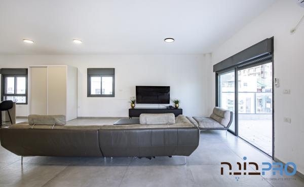 אורנה פורת, הרקפות