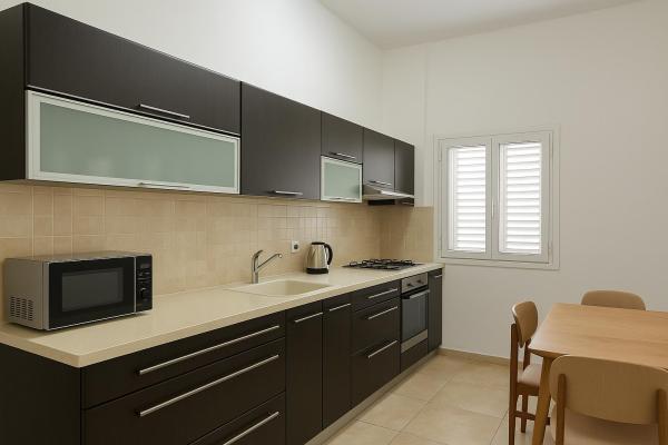 ארלוזורוב 85, הדר עליון