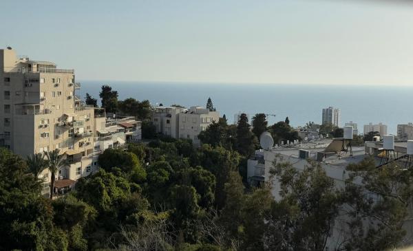 אדמונד פלג 32, רמת שאול