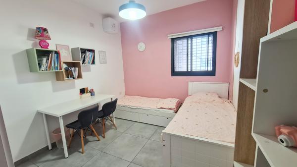 יעקב תמרי 17, חצרות המושבה