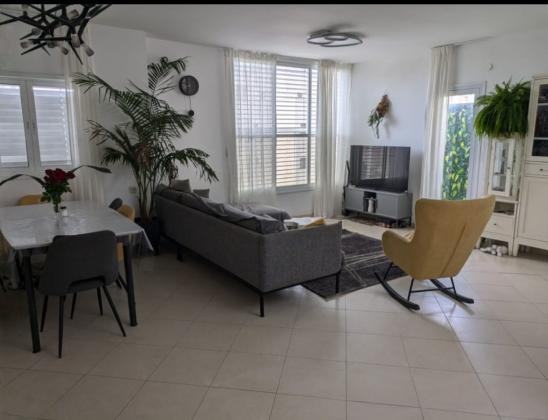 דונש 3, נווה רם