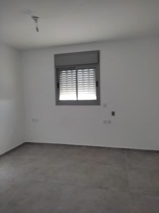 בשכונת השחר