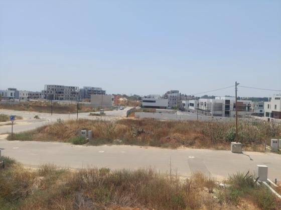 השדות 5, באר גנים