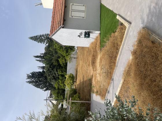 רמז 12, נוה עמל