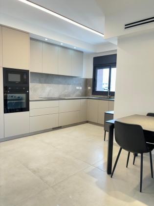 נעמי שמר 11, גן אברהם