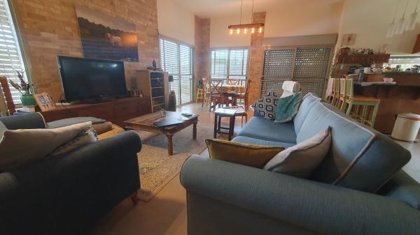 הרקפת 16, בנימינה