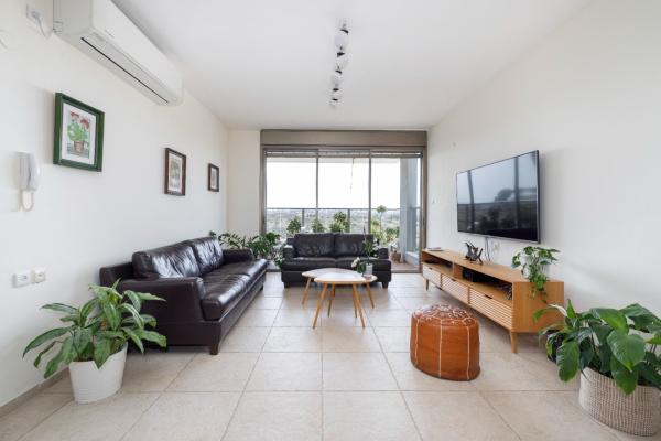 קרית שמונה 50, קריית שרת