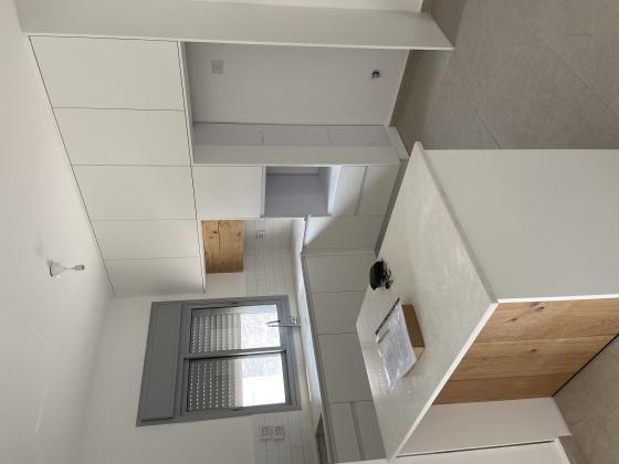 יוסף בורג 5, נווה זאב