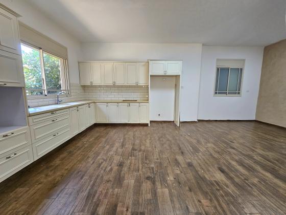 בשכונת קרית אלון